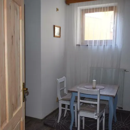 Hradecky Dvur בית אירוח