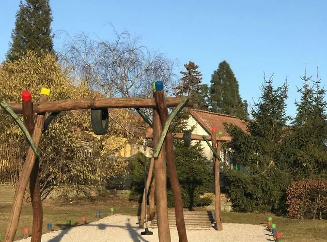 Hradecky Dvur Проживання в сім'ї Плзень